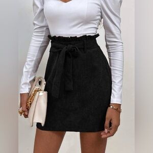 Abercrombie Women’s Faux Suede‎ Black Mini Skirt with Belt Size XS